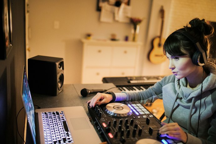 How to Connect Speakers to Your Computer