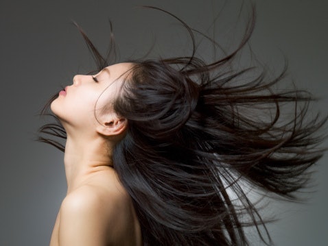 How to Treat Your Thinning Hair Holistically : Tips from Dr. Jarische