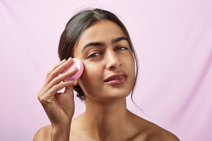 How to Maintain Youthful Skin