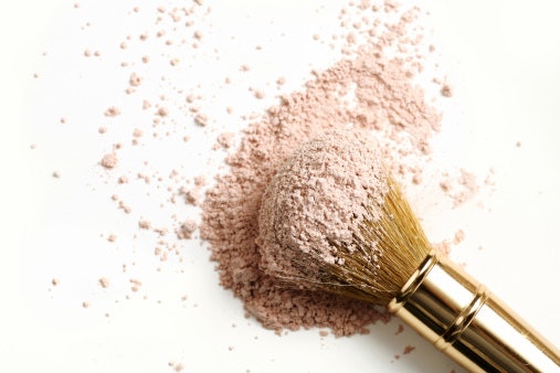 What’s The Difference Between A Setting Powder And Finishing Powder?