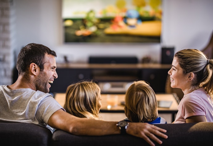 When and How Should Digital Media Be Introduced to a Child?