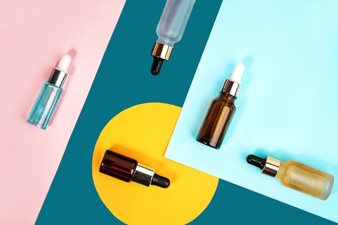 Know the Difference: Serum Vs. Ampoule