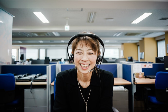 The Difference Between Headsets and Earphones
