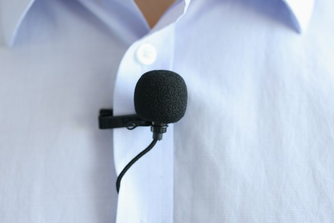 How Is a Lapel Microphone Different From Other Microphones?