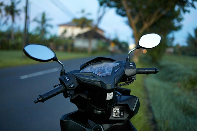 Are Side Mirrors Required on Motorcycles in the Philippines?