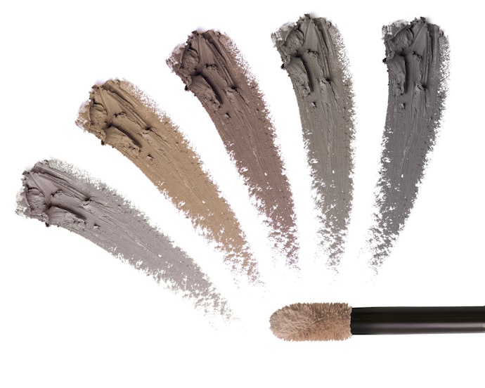 Benefits of Using Brow Pomades