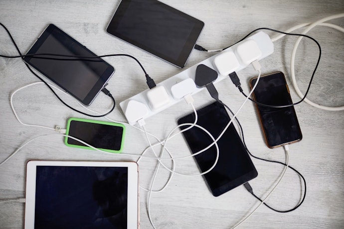 Benefits of Using a Multidevice Charging Station