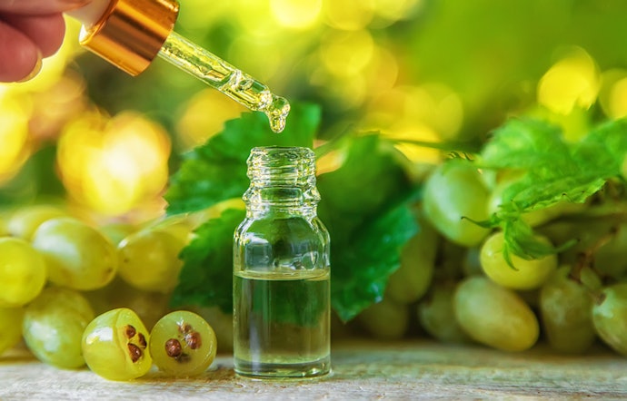 What Are the Benefits of Grapeseed Oil for Skin?