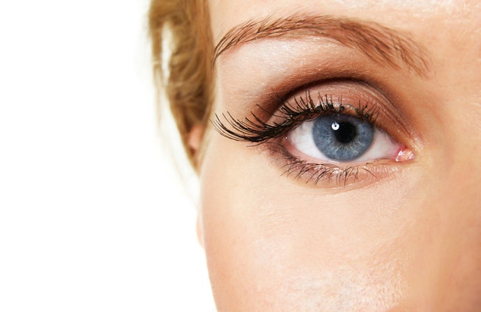 Is Glitter Eyeshadow the Same as Craft Glitter?
