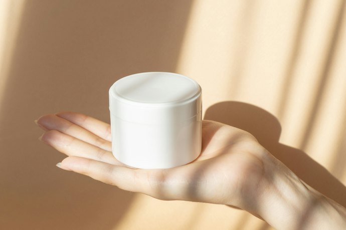 What’s the Difference Between Day Cream and Night Cream?