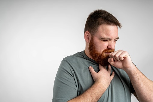 What Causes an Itchy Throat and When Should You Take Medicine?