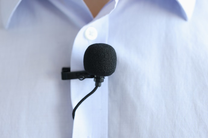 Why Use a Lapel Microphone?