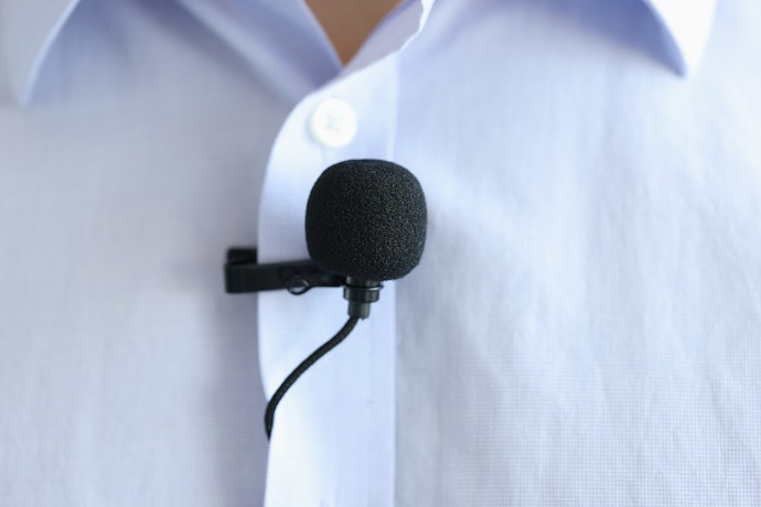 How Is a Lapel Microphone Different From Other Microphones?