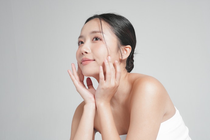 What Should You Know Before Buying a Face Whitening Product?
