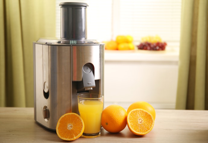 What Is a Slow Juicer And How Does It Work?