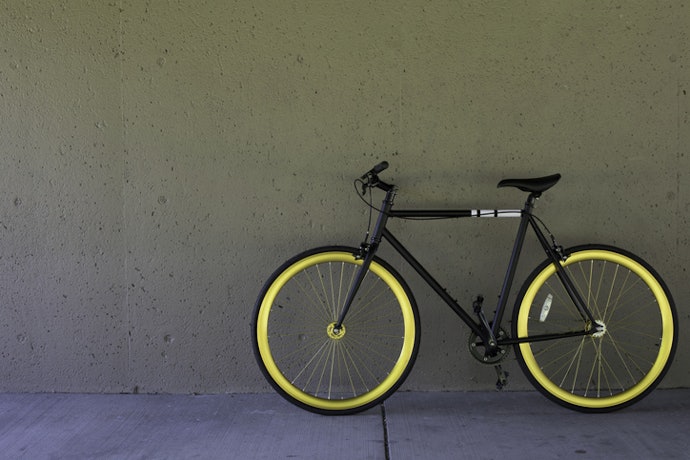 Know the Difference Between a Fixie and a Road Bike