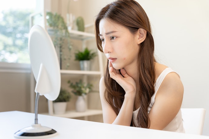 Can Serums Effectively Treat Acne Marks and Remove Acne Scars?