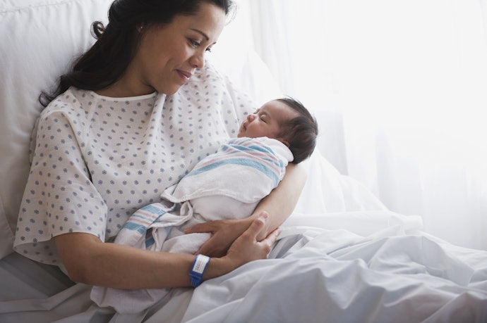 The Difference Between a Regular Blanket and a Swaddle