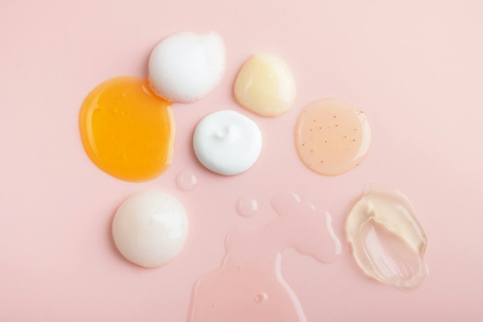 Interaction Warning: Avoid Using Vitamin C Together With Exfoliating Acids and Retinol
