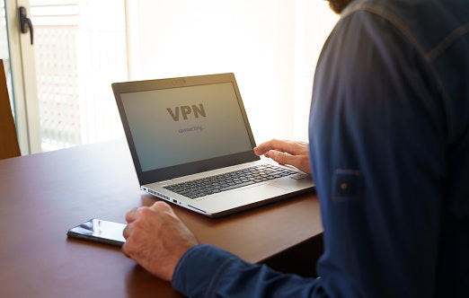 How Does a VPN Service Work?