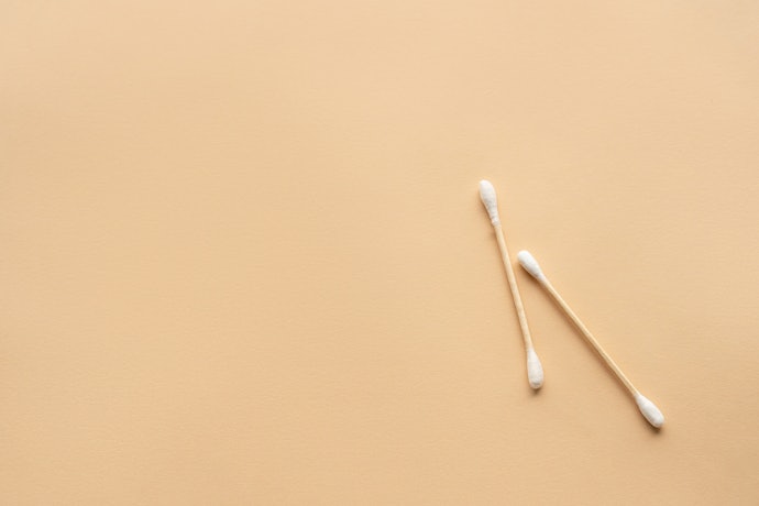 Cotton Buds Made With 100% Cotton Tips for Softer Swabbing and Better Absorbency