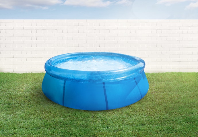 Match the Pool's Shape With Your Area