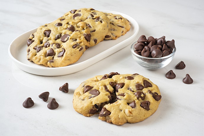 Select the Type of Dough and Chocolate Chips Depending on Your Taste