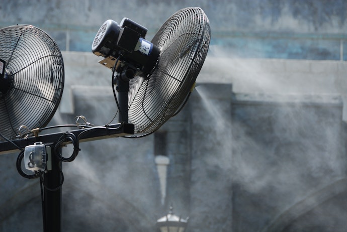 Pick Between Nozzle Misting System or Centrifugal Misting System