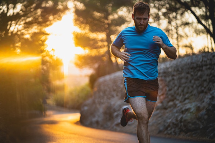 Look for Additional Features Like Mesh Linings, Pockets, and Reflective Prints