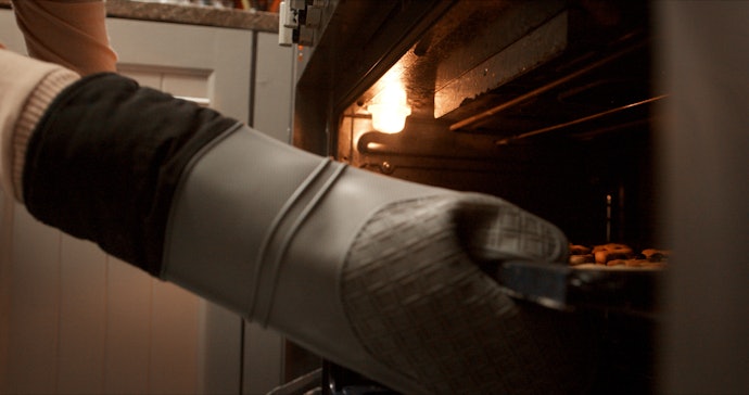 Choose According to Your Oven Capacity and Usual Baking Volume