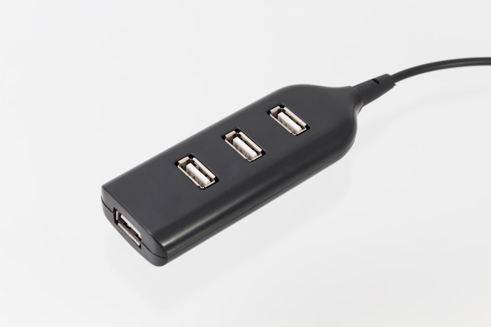 Go for a Hub With a Long Cord Length for Convenience