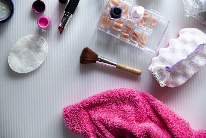 Press-On Nails Give You an Instant Manicure
