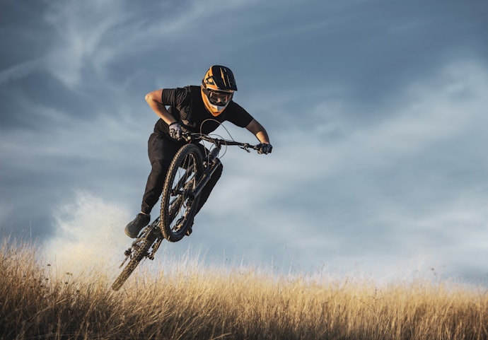 Dirt-Resistant Shoes With Amazing Grip Work Best for Mountain Biking
