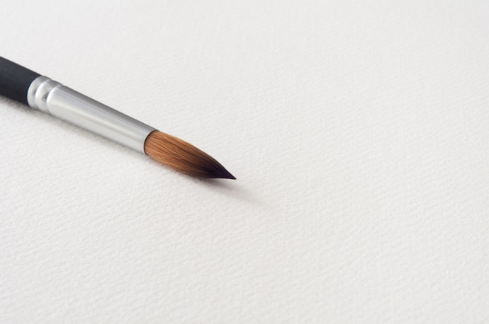 Go for a Round Brush for Bold Strokes