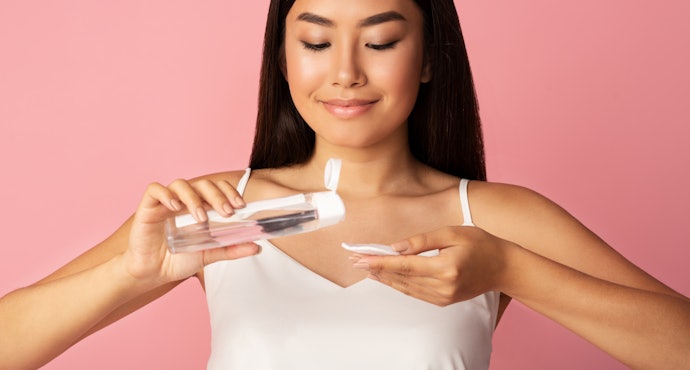 Micellar Water Wipes for Both Cleansing and Moisturizing