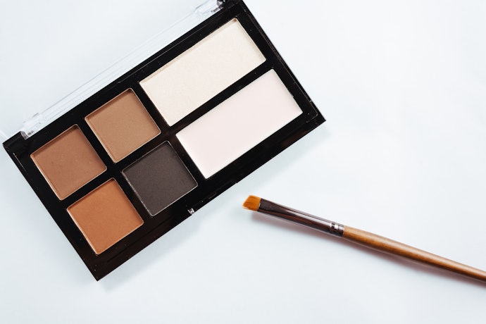 Natural Bristles Are Ideal for Powder Makeup
