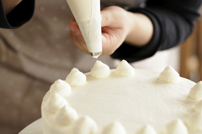 Piping Bags and Nozzles to Create Decorative Figures