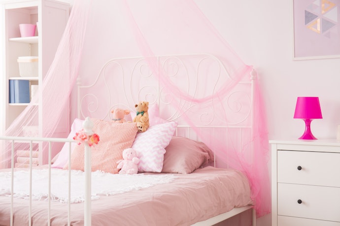 Hanging Nets Are Best for Beds and Sleeping Spaces