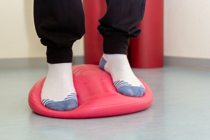 Dynamic Foot Rests Keep Your Feet Moving