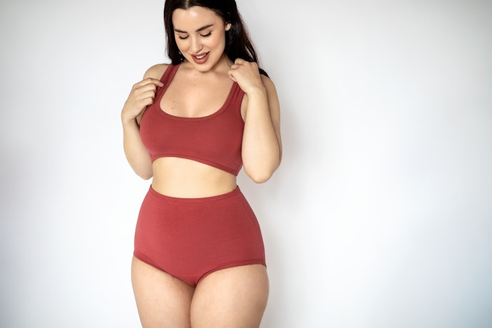 Choose Any Style for Your Hourglass Shape