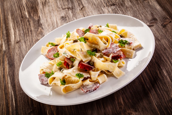 Basic Serving Dishes for Everyday Meals