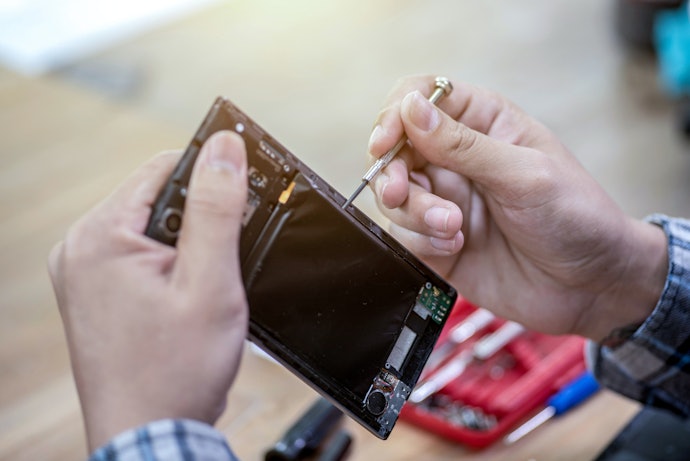 Insulated Sets Lower the Risk of Electrocution