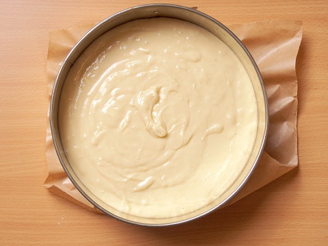 For Cakes, Straight-Sided Pans Are Your Best Bet