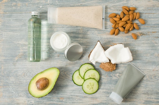 Moisturizers for Sealing in Nutrients