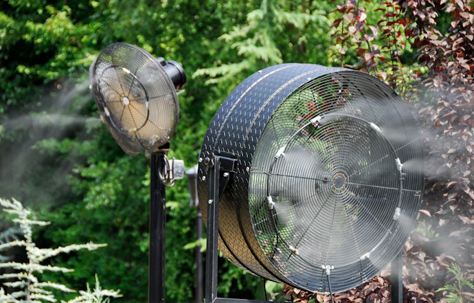 A Stand-Alone Misting Fan Is Movable to Any Area
