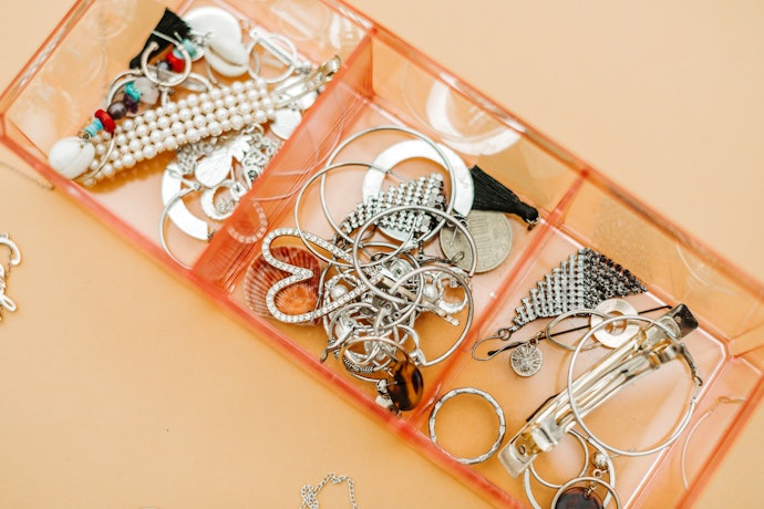 Acrylic Organizers Beautifully Display and Protect Your Jewelry