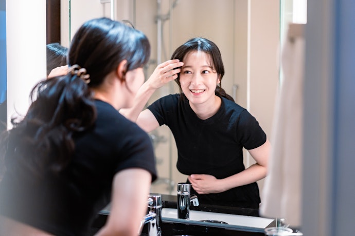 Oil-Free or Lightweight, Gel-Based Mineral Sunscreen for Oily and Acne-Prone Skin
