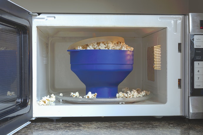 Use a Microwave Popcorn Maker as an Alternative for Pre-packaged Microwave Popcorn