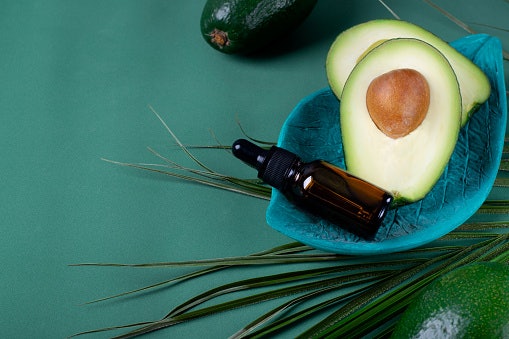 Moisturize Your Skin Naturally With Oils