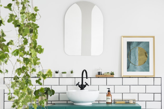 Frameless Mirrors for Minimalist Interior
